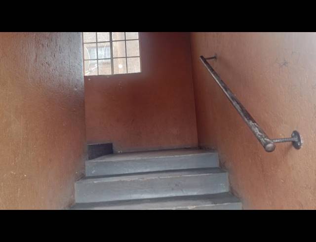 1 BEDROOM APARTMENT FOR SALE IN RANDFONTEIN CENTRAL